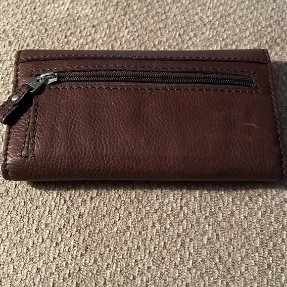Fossil Brown Leather Trifold Wallet - Picture 4 of 4